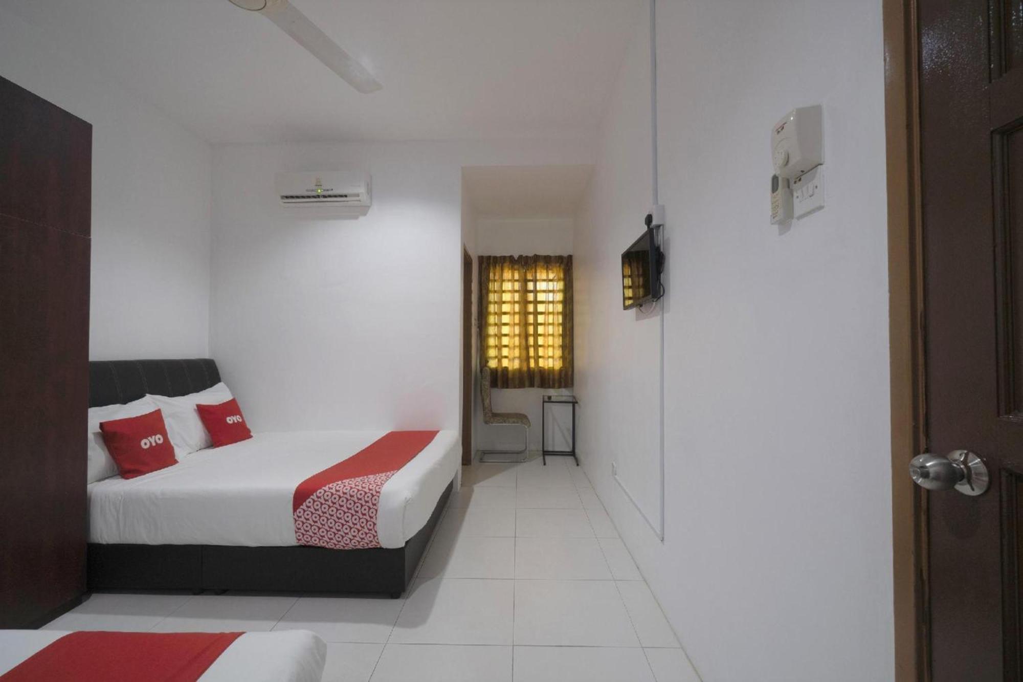 Oyo 91089 Motel Fasa 2B Seri Manjung Exterior foto