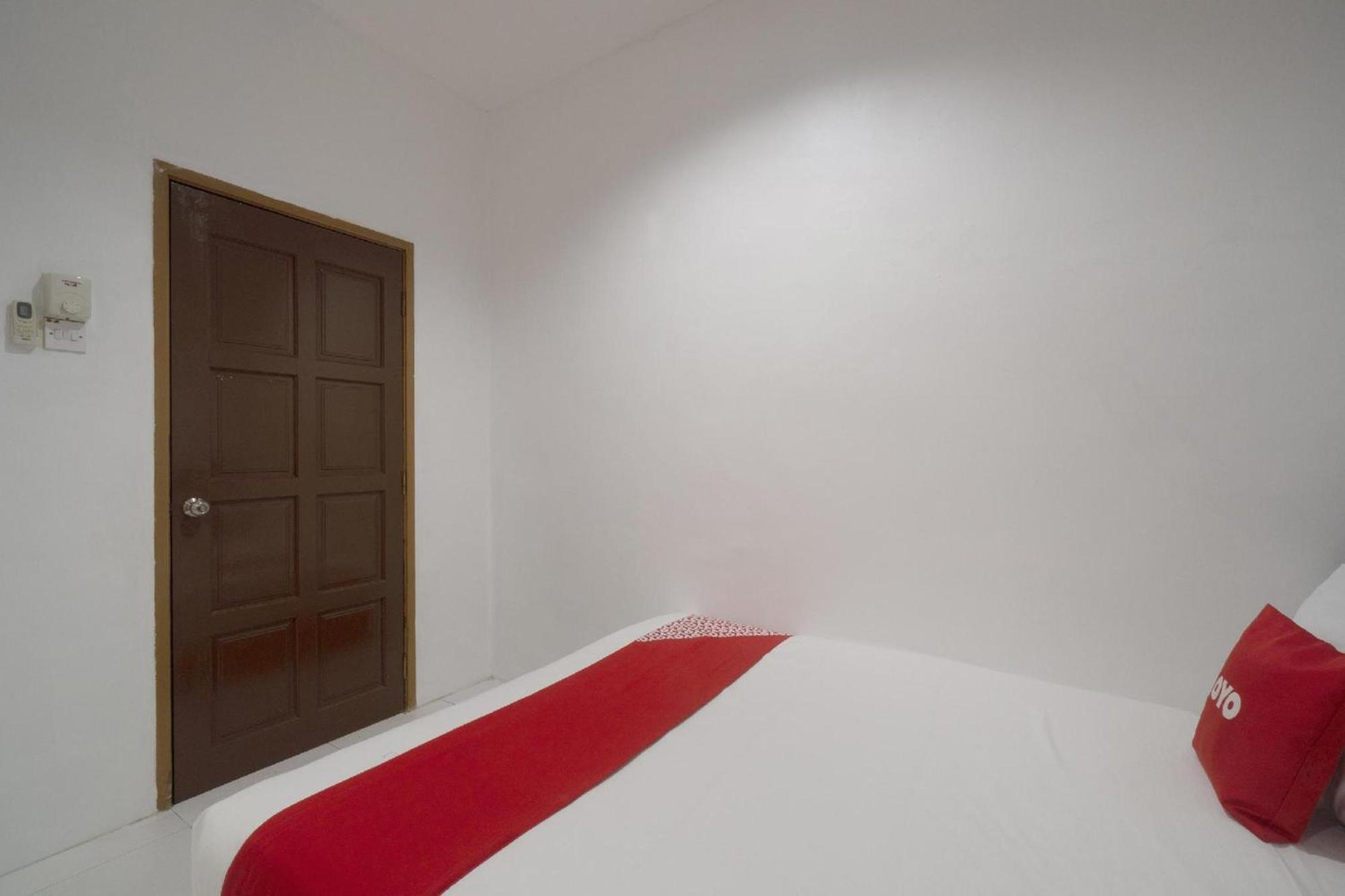 Oyo 91089 Motel Fasa 2B Seri Manjung Exterior foto