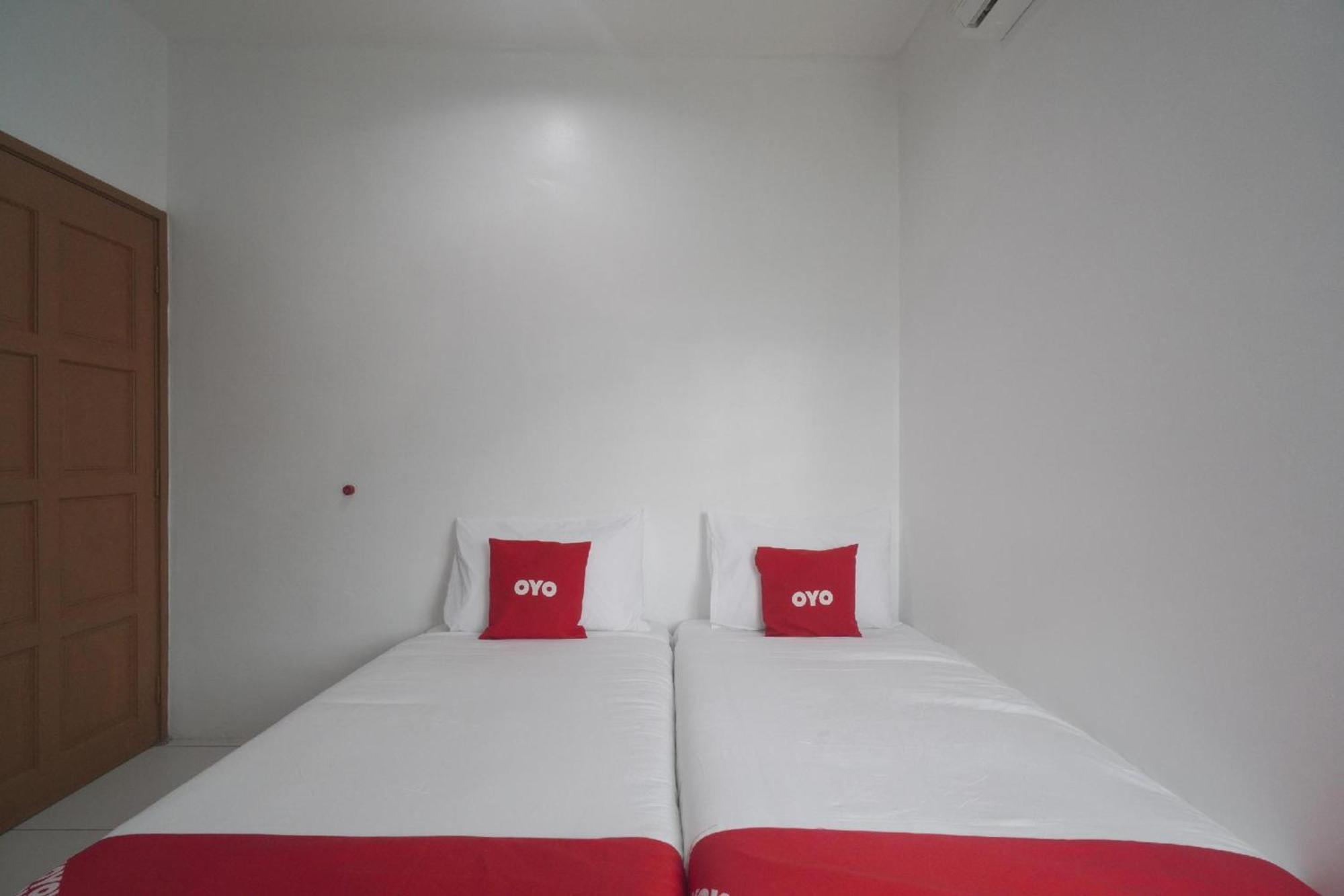 Oyo 91089 Motel Fasa 2B Seri Manjung Exterior foto