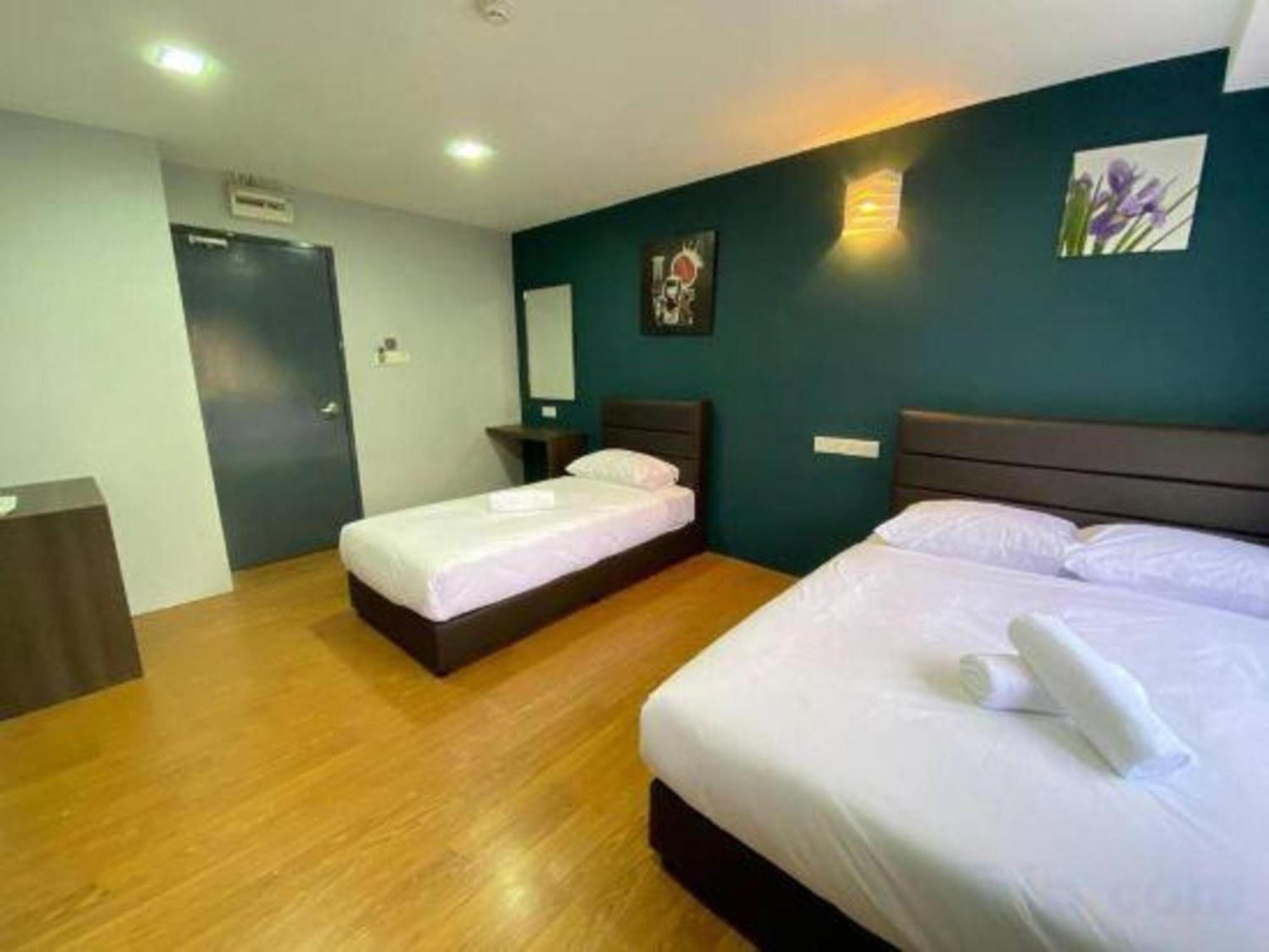 Oyo 91089 Motel Fasa 2B Seri Manjung Exterior foto