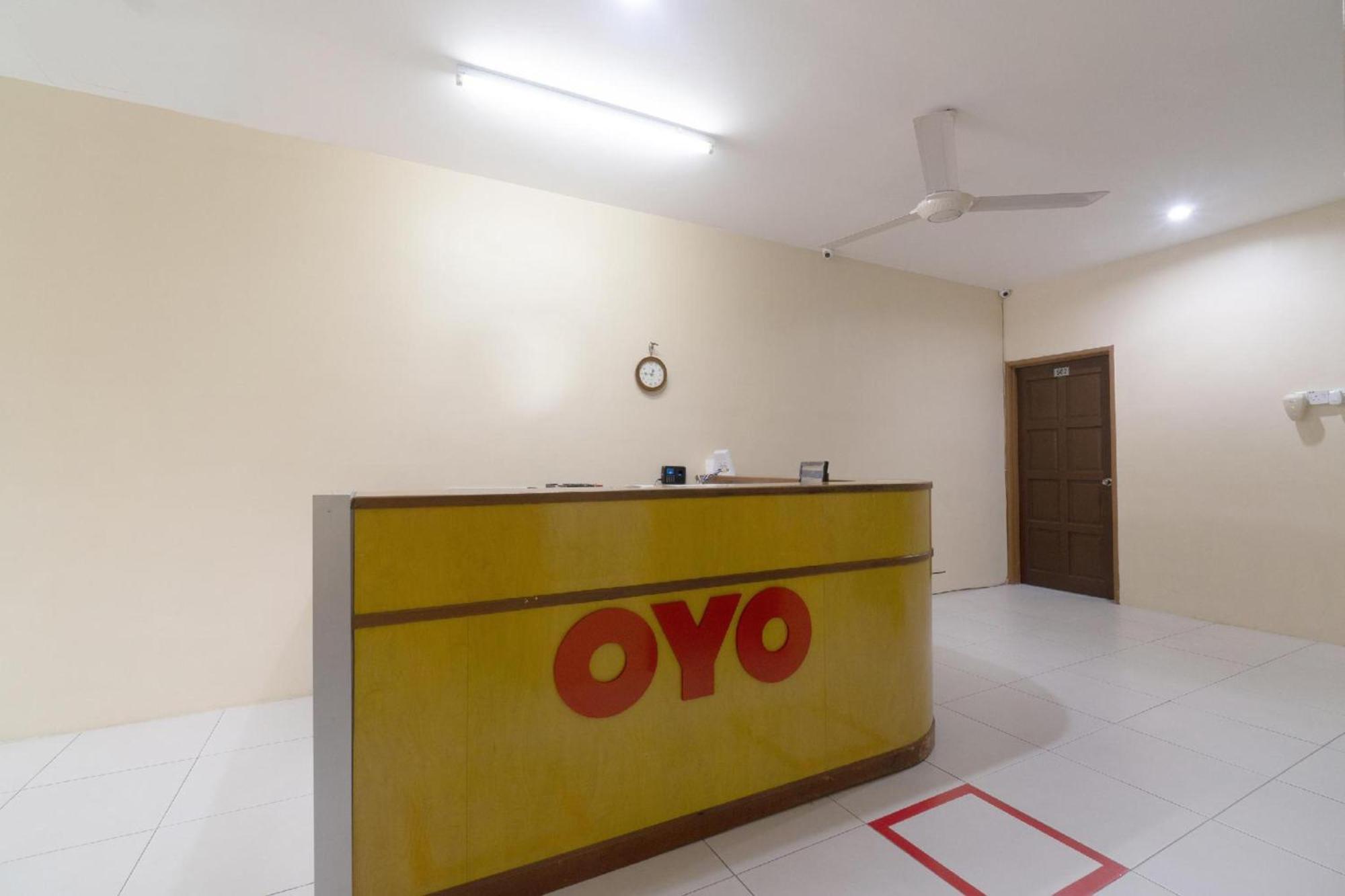 Oyo 91089 Motel Fasa 2B Seri Manjung Exterior foto